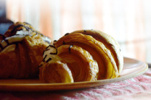 custard_croissant_free_photo
